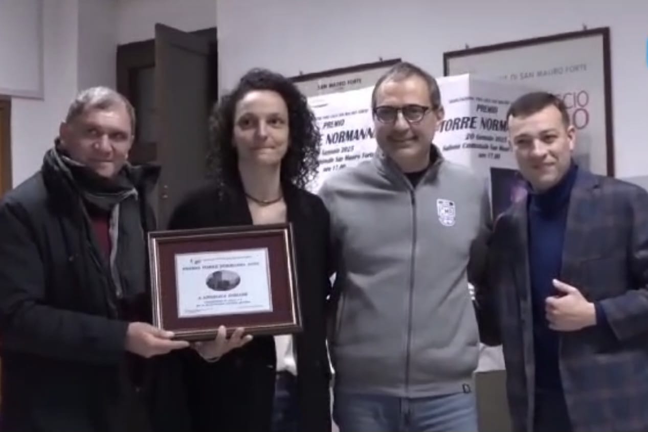 Angelica Dibiase premiata con il “Torre Normanna” durante la Festa del Campanaccio