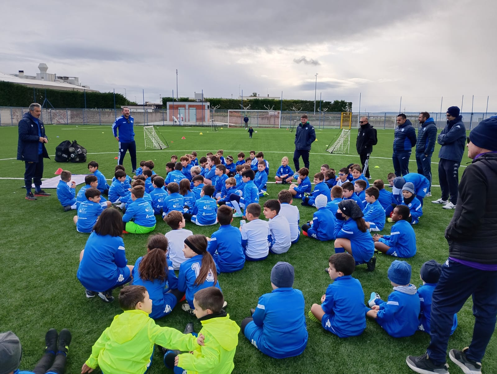 Il Campo Paip di Matera ospita una festa di sport e sorrisi con oltre 60 bambini in campo